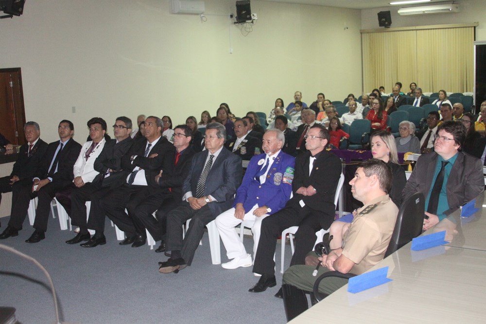 Câmara Municipal realiza solenidade em comemoração aos 100 anos do Lions Clube 10.JPG