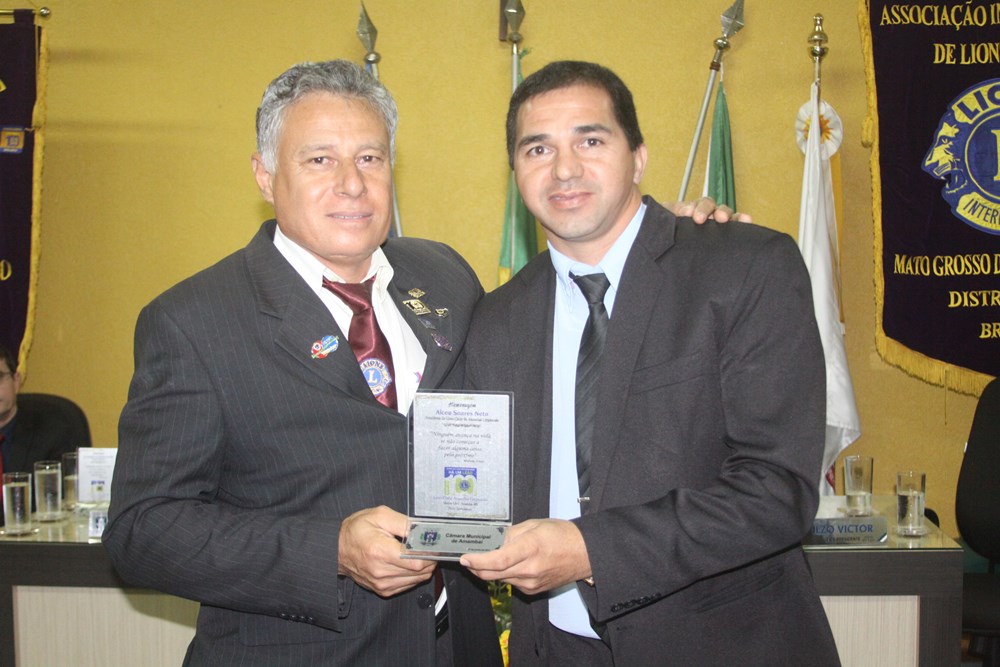 Câmara Municipal realiza solenidade em comemoração aos 100 anos do Lions Clube 26.JPG
