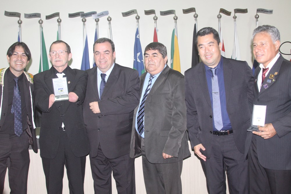 Câmara Municipal realiza solenidade em comemoração aos 100 anos do Lions Clube 37.JPG