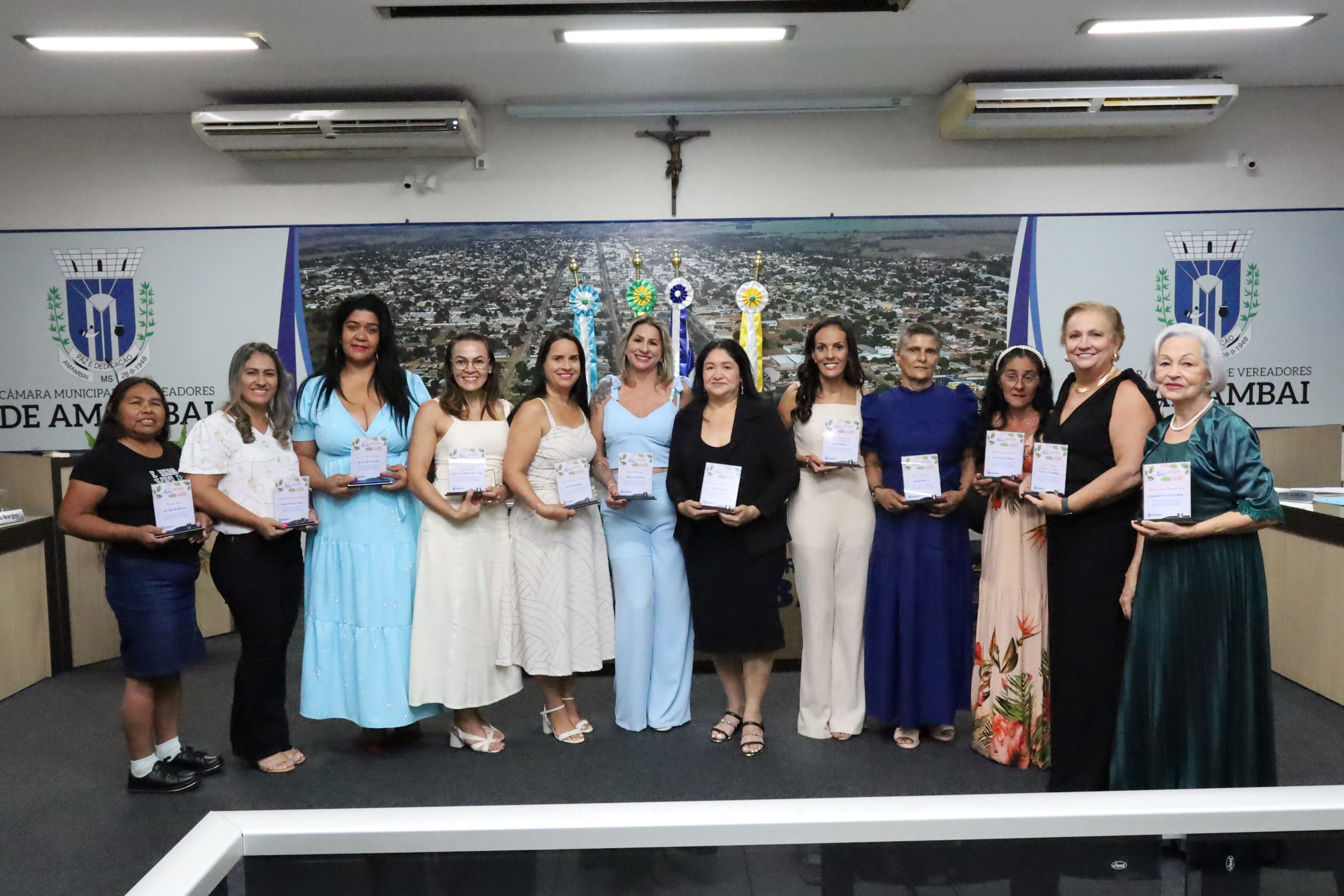 Câmara de Amambai realiza Sessão Solene emocionante em homenagem ao Dia Internacional da Mulher