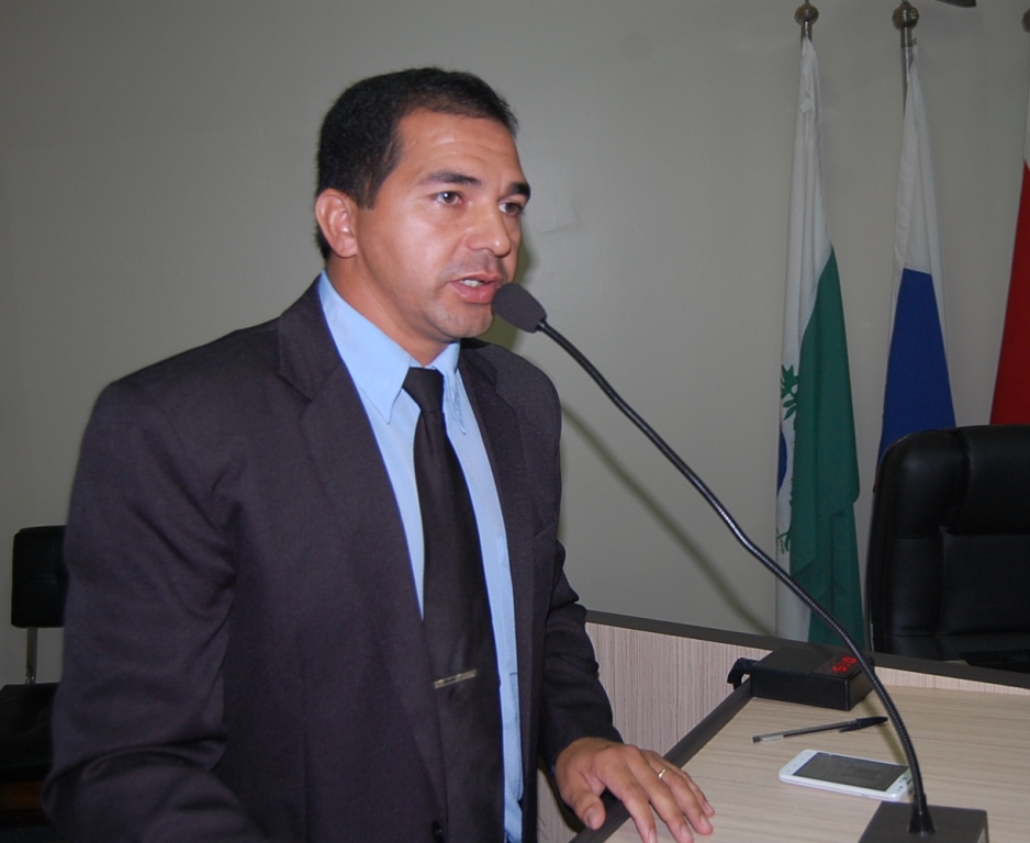 Chico Ratier solicita informações sobre Programa Conviver