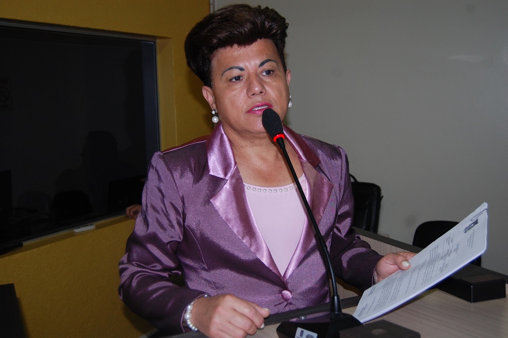 Ilzo Victor solicita a construção de uma garagem coberta para UTI móvel