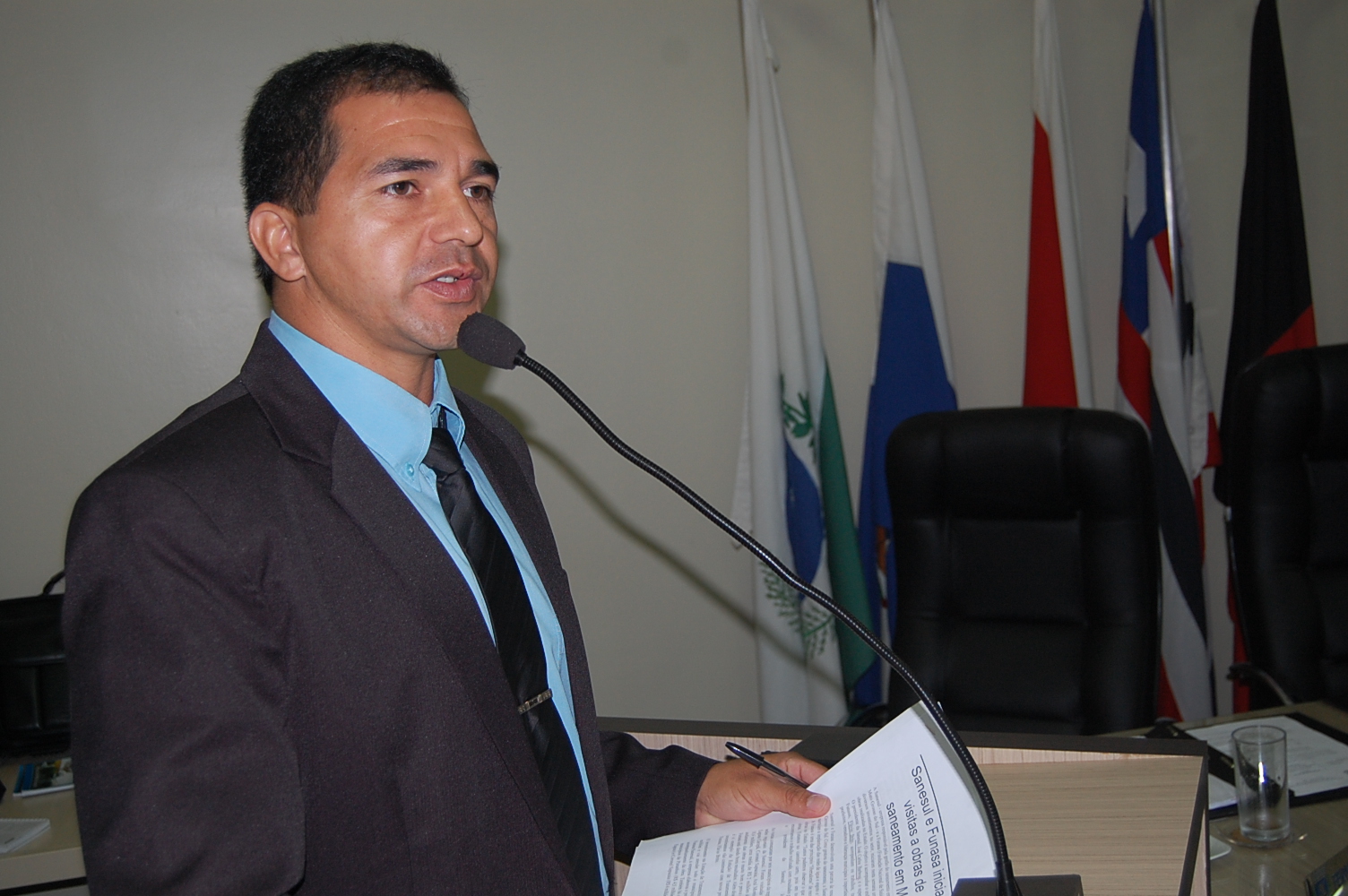 Moradores das vilas Jussara e Varocopa sofrem com estação de esgoto em situação precária