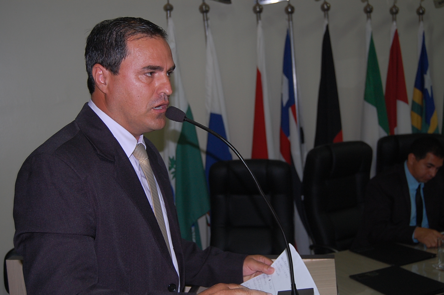 Vereador Geverson quer implantação de retorno na Pedro Manvailer