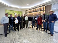 VEREADORES E PREFEITO DE AMAMBAI SE REÚNEM COM A ENERGISA PARA TRATAR DE PROBLEMAS NO FORNECIMENTO DE ENERGIA ELÉTRICA