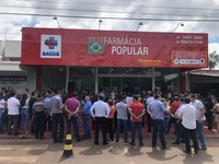 Vereadores prestigiam inauguração das novas instalações da Farmácia Droganossa